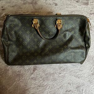 Louis Vuitton Speedy Bag